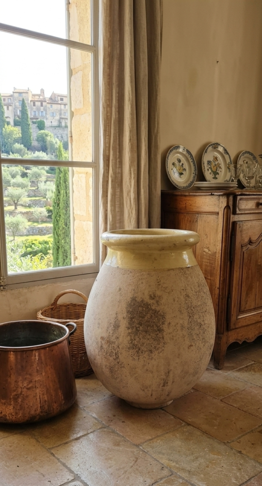 Jarre de Biot ancienne en terre cuite avec col émaillé jaune de 66cm